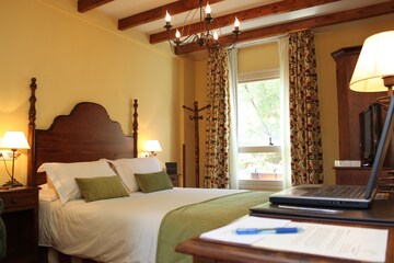 Hotel Virxe da Cerca by Pousadas de Compostela